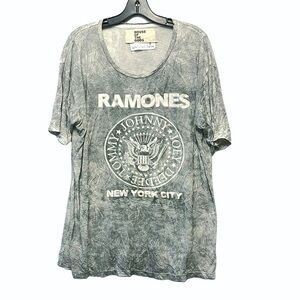 House Of The Gods Ramones Embossed Print Short Sleeve Tee Tshirt Shirt Top